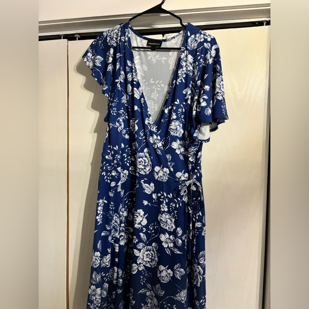 Fortune & Ivy 3X wrap dress. EUC